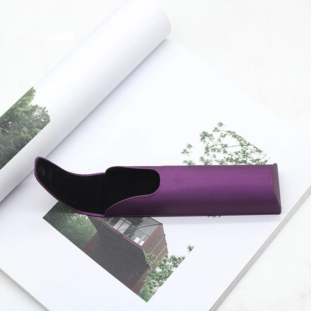 Black Clamshell Glasses Case