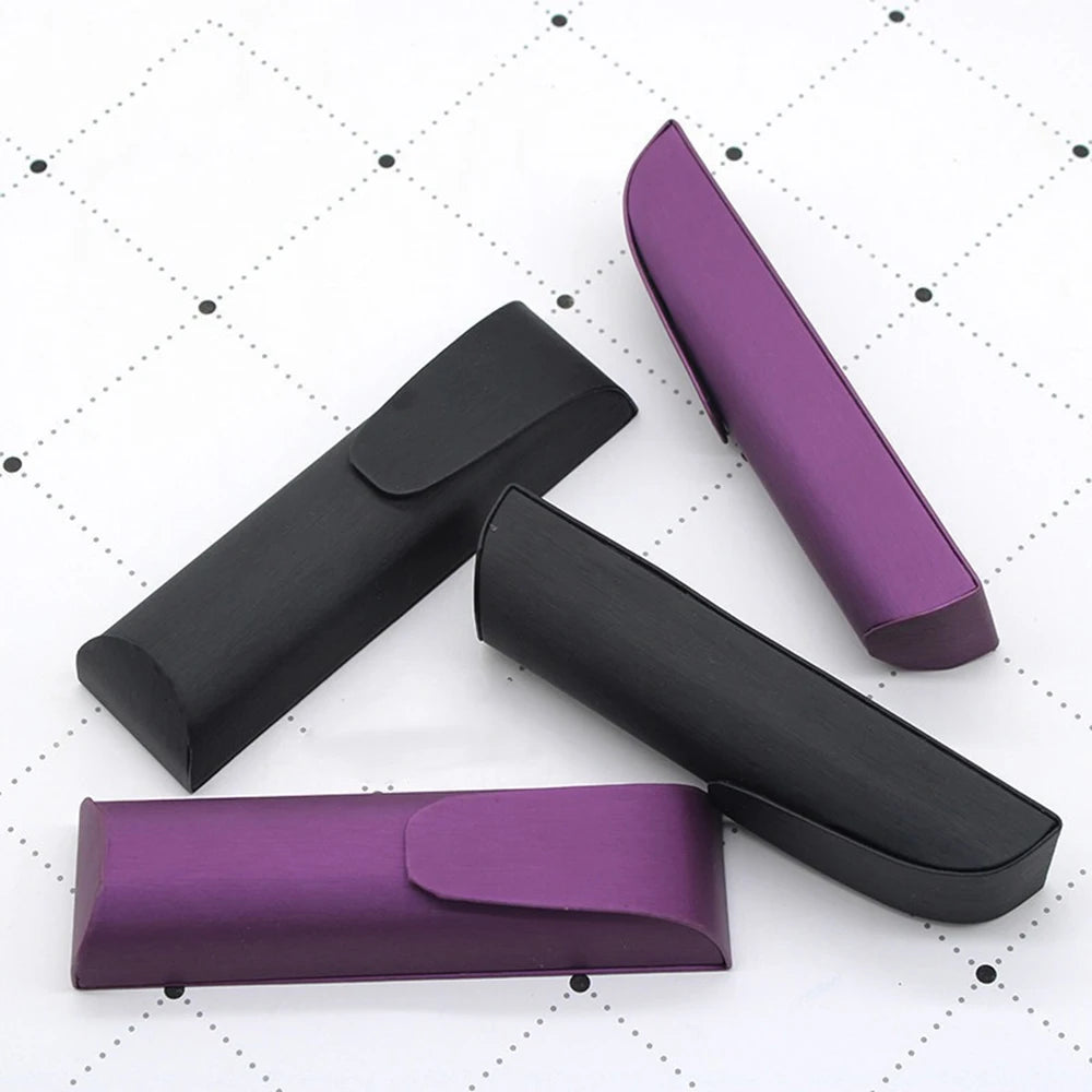 Black Clamshell Glasses Case