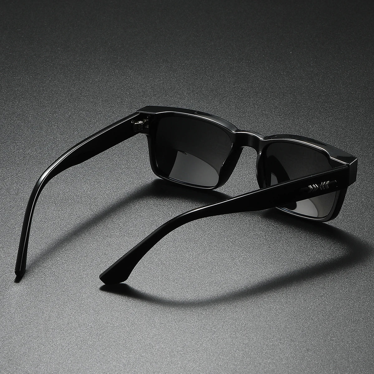 Quality Square Polarized
