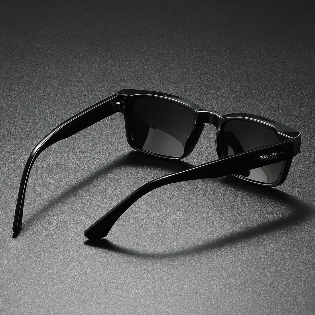 Quality Square Polarized